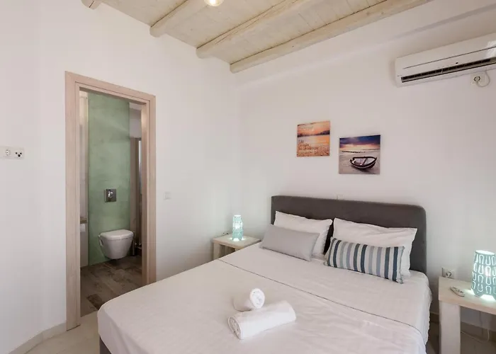 Cycladic Breeze Vila *