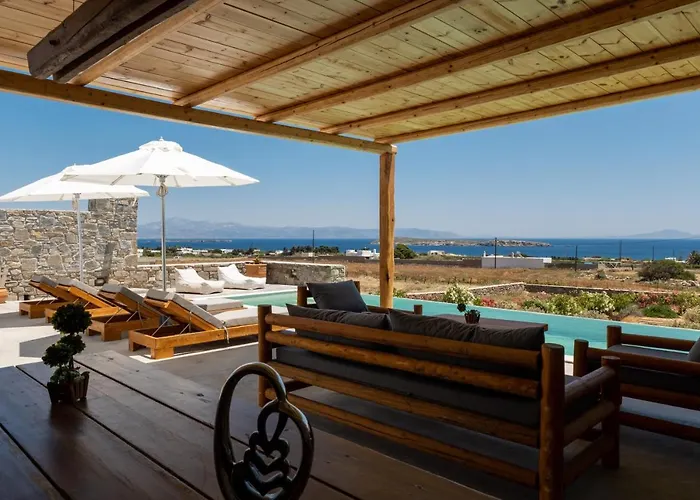 Cycladic Breeze Vila *