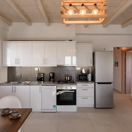 Cycladic Breeze Villa *