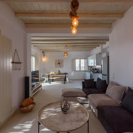 Cycladic Breeze Villa *