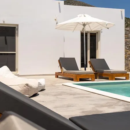 Cycladic Breeze Villa *
